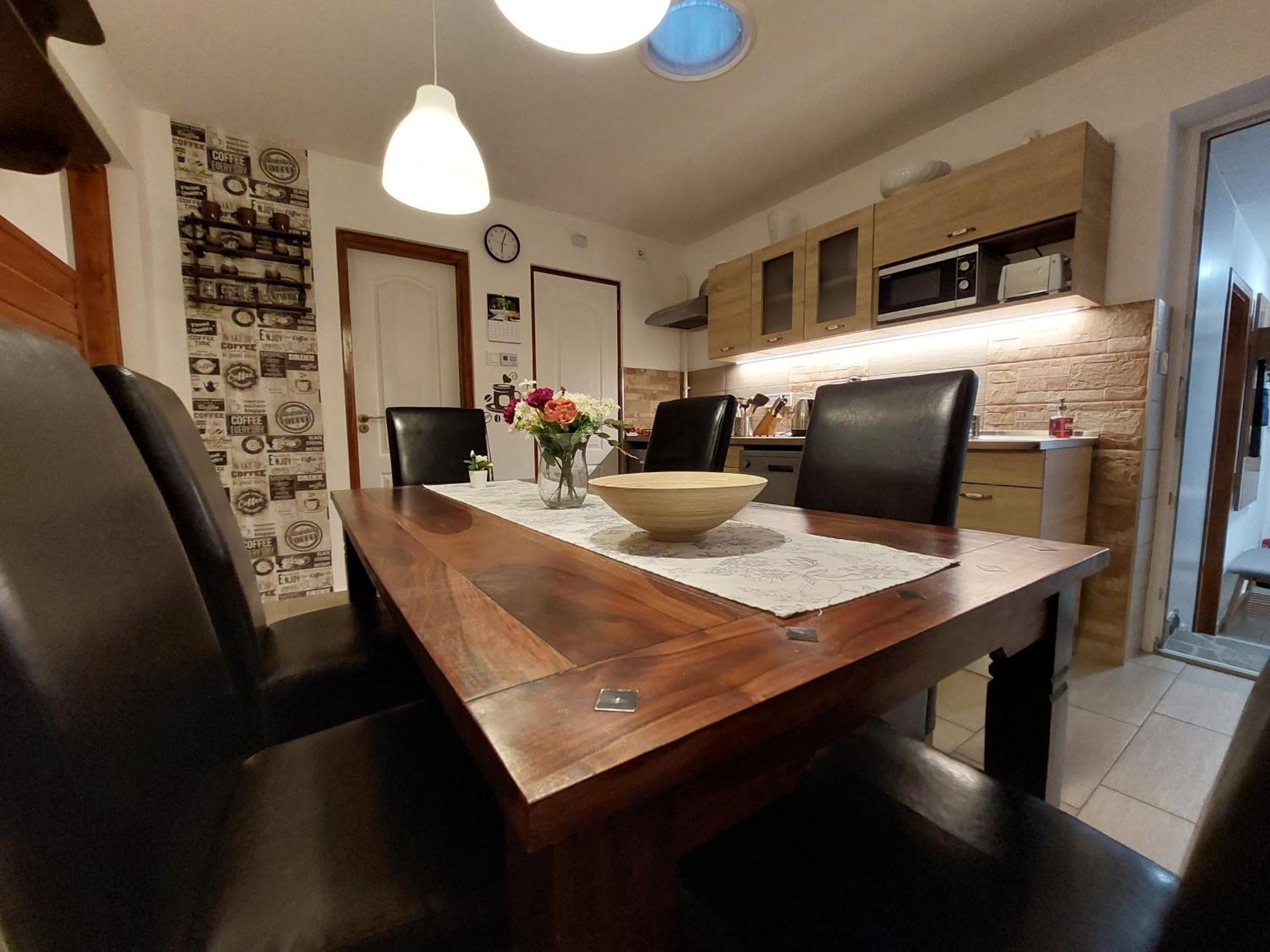 Tulipan Vendeghaz Apartment Sarospatak Ngoại thất bức ảnh