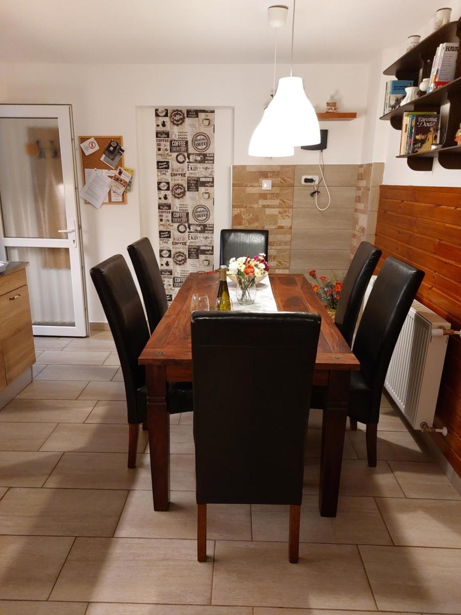 Tulipan Vendeghaz Apartment Sarospatak Ngoại thất bức ảnh