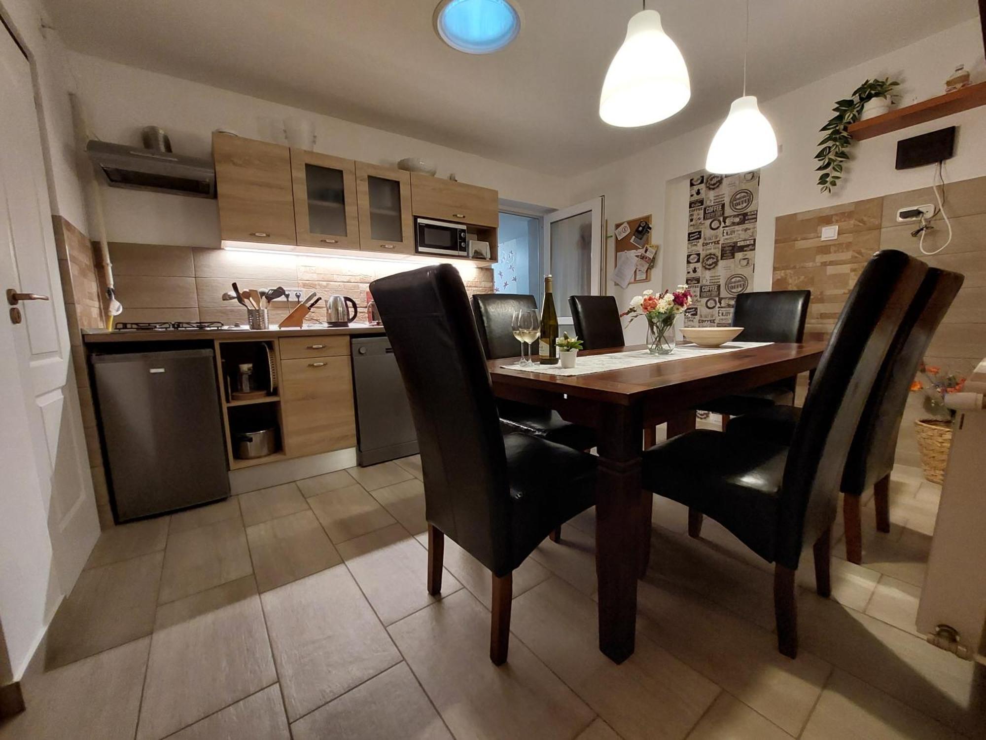 Tulipan Vendeghaz Apartment Sarospatak Ngoại thất bức ảnh