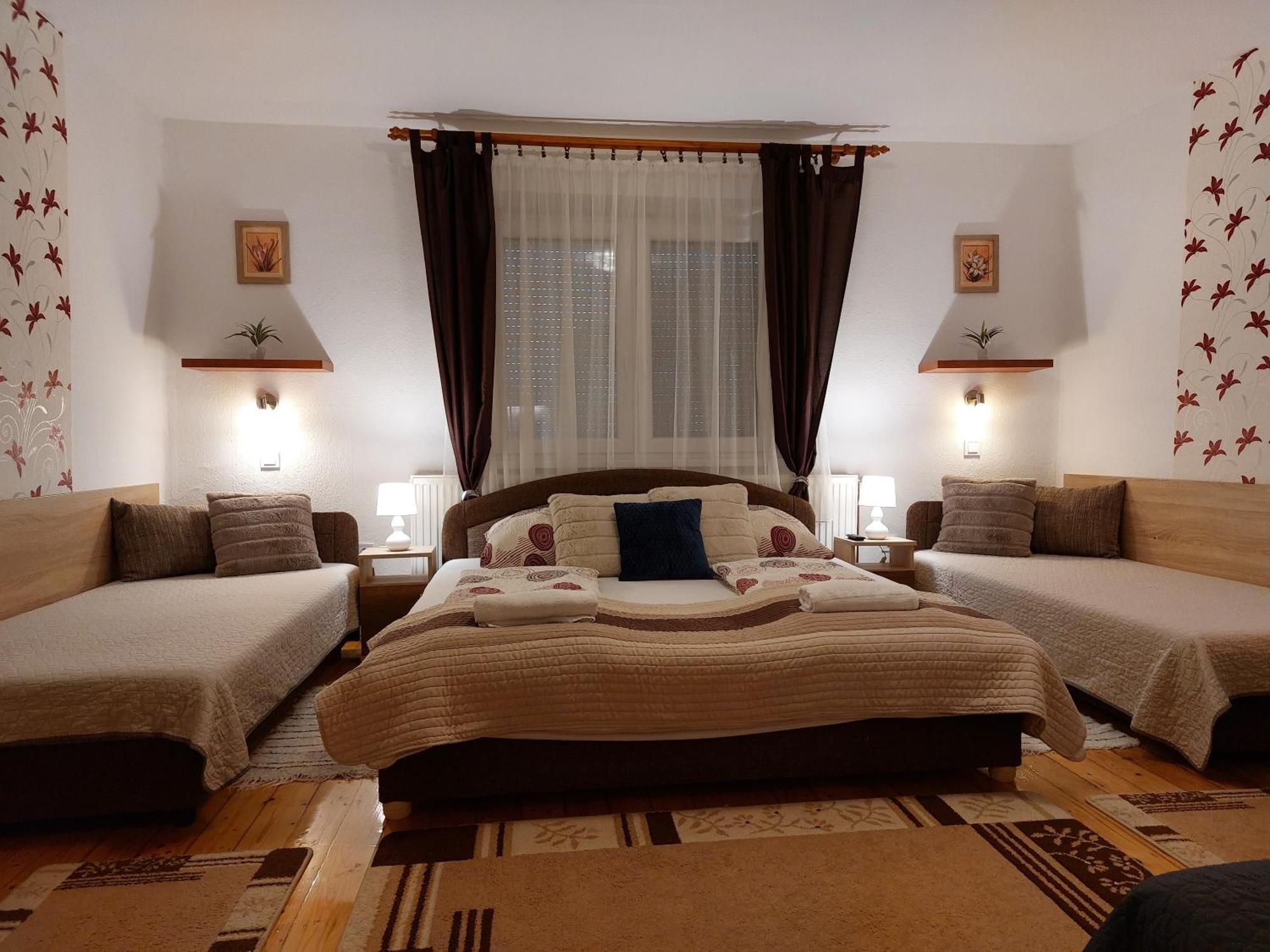 Tulipan Vendeghaz Apartment Sarospatak Ngoại thất bức ảnh